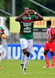 Marathón vence al Vida con gol del colombiano Arboleda y es nuevo líder del fútbol en Honduras Marathón vence al Vida con gol del colombiano Arboleda y es nuevo líder del fútbol en Honduras