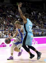 75-92. Gipuzkoa vuelve a exhibirse ante un gris Estudiantes 75-92. Gipuzkoa vuelve a exhibirse ante un gris Estudiantes