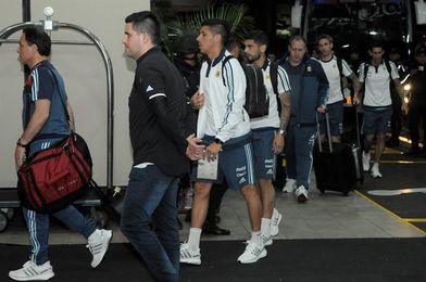 Argentina llega a Guayaquil y subirá a Quito horas antes de partido el martes Argentina llega a Guayaquil y subirá a Quito horas antes de partido el martes