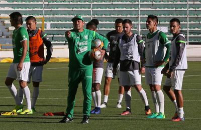Bolivia alista cinco cambios para despedirse de la mejor forma ante Uruguay Bolivia alista cinco cambios para despedirse de la mejor forma ante Uruguay