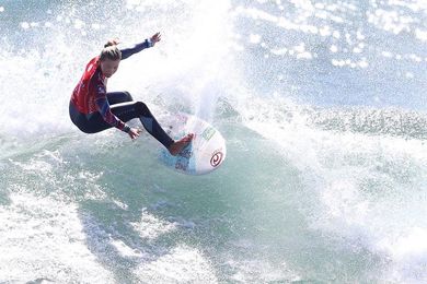 La costarricense McGonagle gana prueba del mundial femenino de surf en Chile La costarricense McGonagle gana prueba del mundial femenino de surf en Chile