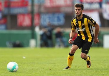 Peñarol mantiene una campaña perfecta y consolida su liderazgo en el Clausura Peñarol mantiene una campaña perfecta y consolida su liderazgo en el Clausura