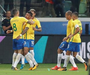 3-0. Brasil golea a Chile y no podrá jugar su tercer mundial consecutivo 3-0. Brasil golea a Chile y no podrá jugar su tercer mundial consecutivo