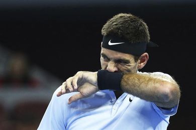 Del Potro pasa a cuartos en Shanghái tras eliminar a Zverev, cuarto del mundo Del Potro pasa a cuartos en Shanghái tras eliminar a Zverev, cuarto del mundo