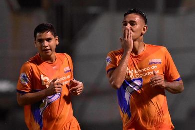 3-2- Universidad Pedagógica Nacional vence a Real España en Honduras 3-2- Universidad Pedagógica Nacional vence a Real España en Honduras