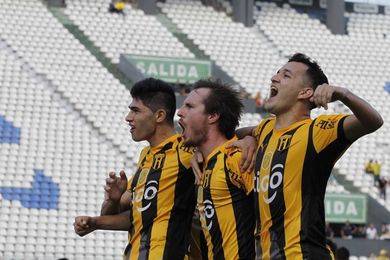 Guaraní toma provisionalmente el liderato del fútbol en Paraguay, tras vencer al Libertad Guaraní toma provisionalmente el liderato del fútbol en Paraguay, tras vencer al Libertad