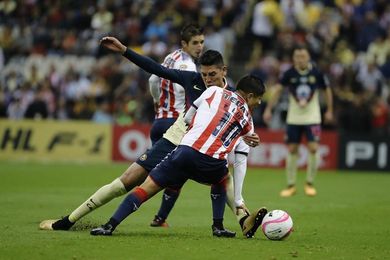 El América hunde a Chivas y acecha el liderato del Monterrey El América hunde a Chivas y acecha el liderato del Monterrey
