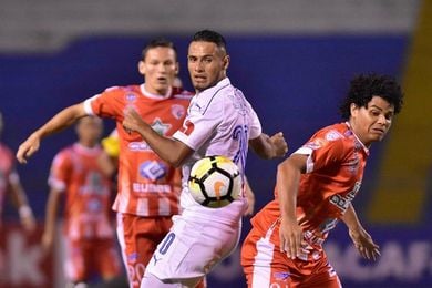 1-0. Santos de Guápiles vence al Olimpia en el juego de ida de la Liga Concacaf 1-0. Santos de Guápiles vence al Olimpia en el juego de ida de la Liga Concacaf