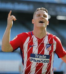 Gameiro adelanta al Atlético en Balaídos Gameiro adelanta al Atlético en Balaídos
