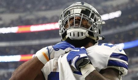 10-40. Elliott empata marca en anotaciones en e triunfo de los Cowboys 10-40. Elliott empata marca en anotaciones en e triunfo de los Cowboys