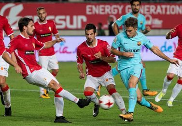 0-3. El Barça comienza la defensa del título con más goles que juego 0-3. El Barça comienza la defensa del título con más goles que juego