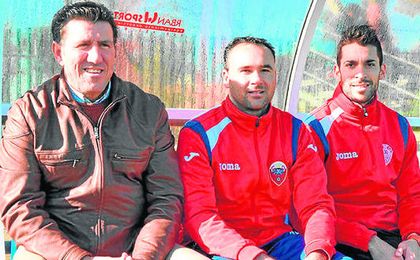 José Luis Vidal Castro ´Selu´ (centro), a la izquierda de Diego Román, del que fue su segundo. José Luis Vidal Castro ´Selu´ (centro), a la izquierda de Diego Román, del que fue su segundo.