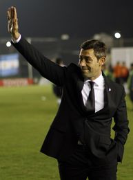 El Rangers despide al portugués Pedro Caixinha El Rangers despide al portugués Pedro Caixinha