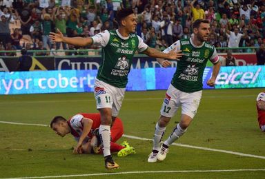 El argentino Boselli llega a once tantos en la goleada de León 6-2 sobre Veracruz El argentino Boselli llega a once tantos en la goleada de León 6-2 sobre Veracruz