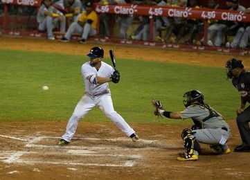 Tigres vencen Leones, pero siguen en zona roja en béisbol dominicano Tigres vencen Leones, pero siguen en zona roja en béisbol dominicano