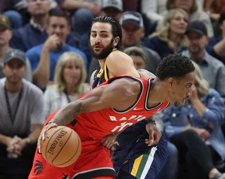 100-109. DeRozan logra su mejor marca de la temporada en el triunfo de los Raptors 100-109. DeRozan logra su mejor marca de la temporada en el triunfo de los Raptors