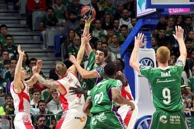 72-73. Baskonia sigue en alza y se impone en la complicada cancha del Unicaja 72-73. Baskonia sigue en alza y se impone en la complicada cancha del Unicaja