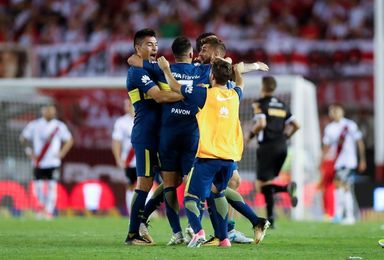 Con goles de Cardona y Nández, Boca se impuso ante River en el superclásico Con goles de Cardona y Nández, Boca se impuso ante River en el superclásico