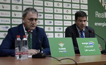 Las explicaciones de Moral a la mala racha, los despidos, la planificación, sus viajes... Las explicaciones de Moral a la mala racha, los despidos, la planificación, sus viajes...