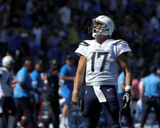 54-24. Hayward interceptó dos veces y lo Chargers logran su mejor anotación 54-24. Hayward interceptó dos veces y lo Chargers logran su mejor anotación