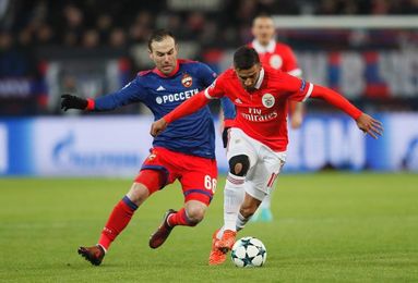 2-0. El CSKA apea a un triste Benfica y sueña con los octavos de final 2-0. El CSKA apea a un triste Benfica y sueña con los octavos de final