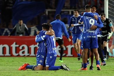 Godoy Cruz vence a Vélez y escala al sexto lugar en Argentina Godoy Cruz vence a Vélez y escala al sexto lugar en Argentina