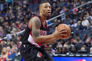 105-108. Lillard guía el ataque de los Trail Blazers en el duelo de líderes 105-108. Lillard guía el ataque de los Trail Blazers en el duelo de líderes