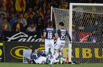 0-1. El colombiano Hurtado le da el triunfo a Monterrey en la ida de una de las semifinales del fútbol en México 0-1. El colombiano Hurtado le da el triunfo a Monterrey en la ida de una de las semifinales del fútbol en México