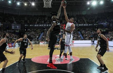 62-78. El Burgos ahonda en la crisis bilbaína arrollando en Miribilla 62-78. El Burgos ahonda en la crisis bilbaína arrollando en Miribilla