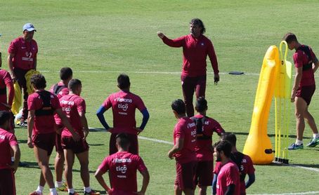 Cerro Porteño desperdicia la opción de alzar el título en una jornada pasada por la lluvia Cerro Porteño desperdicia la opción de alzar el título en una jornada pasada por la lluvia