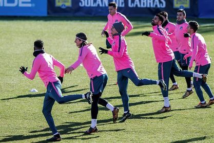 Simeone convoca a 21 jugadores con la única baja de Juanfran Simeone convoca a 21 jugadores con la única baja de Juanfran