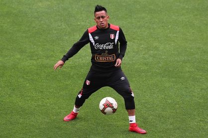 Christian Cueva: "A Guerrero le están cortando las piernas" Christian Cueva: "A Guerrero le están cortando las piernas"