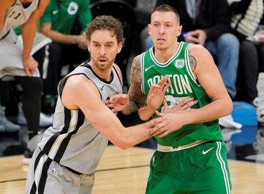 105-102. Ginóbili sella la victoria de los Spurs sobre los Celtics 105-102. Ginóbili sella la victoria de los Spurs sobre los Celtics