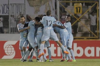 Alianza y Santa Tecla pasan a la tercera final consecutiva en el fútbol salvadoreño Alianza y Santa Tecla pasan a la tercera final consecutiva en el fútbol salvadoreño