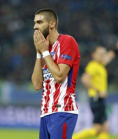 Carrasco empieza a perder la paciencia con el Cholo Carrasco empieza a perder la paciencia con el Cholo