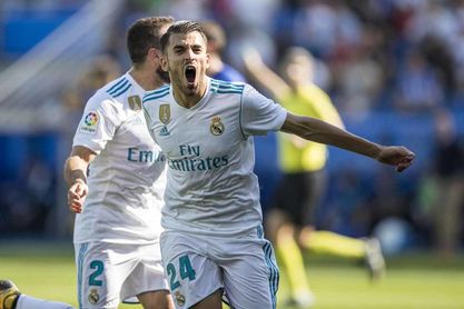 Ceballos celebra un gol con la camiseta del Real Madrid. Ceballos celebra un gol con la camiseta del Real Madrid.