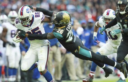24-16. McCoy supera las 10.000 yardas en el triunfo de los Bills 24-16. McCoy supera las 10.000 yardas en el triunfo de los Bills