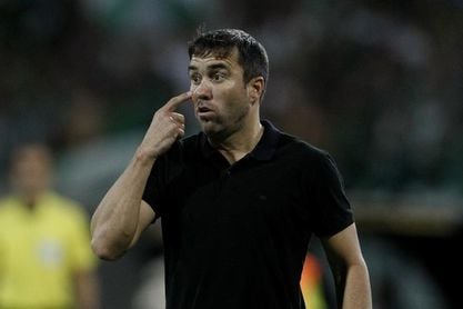 Racing presenta a Coudet como entrenador y a Milito como director deportivo Racing presenta a Coudet como entrenador y a Milito como director deportivo