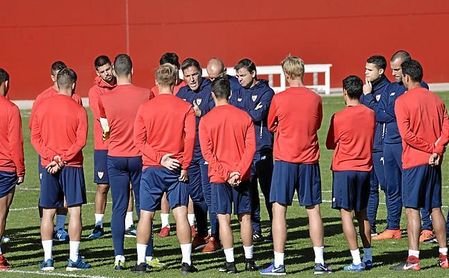 Berizzo ha prescindido de uno de sus extremos puros. Berizzo ha prescindido de uno de sus extremos puros.
