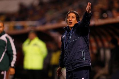 El entrenador chileno Mario Salas firma por dos años con el Sporting Cristal El entrenador chileno Mario Salas firma por dos años con el Sporting Cristal