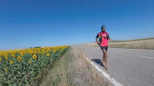 Correr descalzo de Castellón a A Coruña, 940 km de superación y aventura Correr descalzo de Castellón a A Coruña, 940 km de superación y aventura