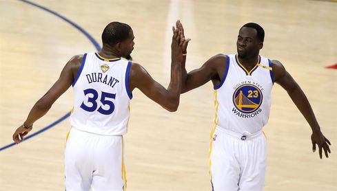 99-92. Draymond Green impone su poder y Warriors ganan revancha a Cavaliers 99-92. Draymond Green impone su poder y Warriors ganan revancha a Cavaliers