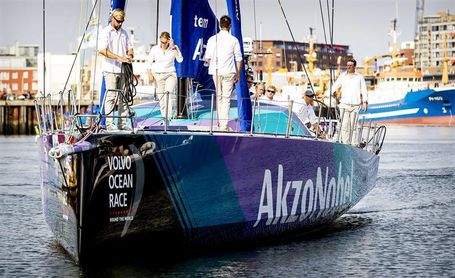 El ´AkzoNobel´ llega a la meta de Melbourne y cierra la tercera etapa El ´AkzoNobel´ llega a la meta de Melbourne y cierra la tercera etapa