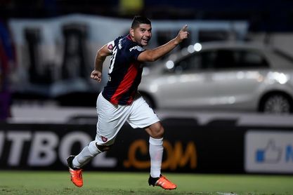 Rosario Central asegura estar cerca de fichar a Néstor Ortigoza, del Olimpia Rosario Central asegura estar cerca de fichar a Néstor Ortigoza, del Olimpia