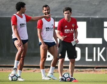 Tres partidos con Las Palmas y visita del Madrid marcan el enero del Valencia Tres partidos con Las Palmas y visita del Madrid marcan el enero del Valencia