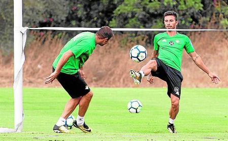 Rubén Castro ya sabe el día y la hora de su primer entrenamiento: 2 de enero a las 11:00 h. Rubén Castro ya sabe el día y la hora de su primer entrenamiento: 2 de enero a las 11:00 h.