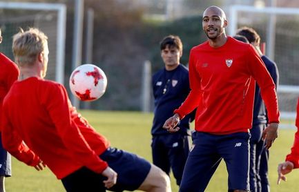 El Sevilla intensifica el trabajo para adaptarse a los métodos de Montella El Sevilla intensifica el trabajo para adaptarse a los métodos de Montella