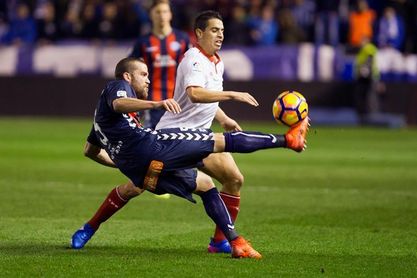 El Alavés, ante reto de salir del descenso frente a un Sevilla herido El Alavés, ante reto de salir del descenso frente a un Sevilla herido