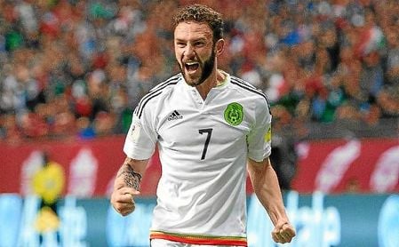 Miguel Layún, con la elástica de la selección de México. Miguel Layún, con la elástica de la selección de México.