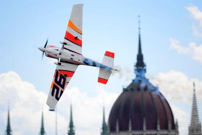 Juan Velarde, entre las figuras del mundial de vuelo, que arranca en Abu Dabi Juan Velarde, entre las figuras del mundial de vuelo, que arranca en Abu Dabi